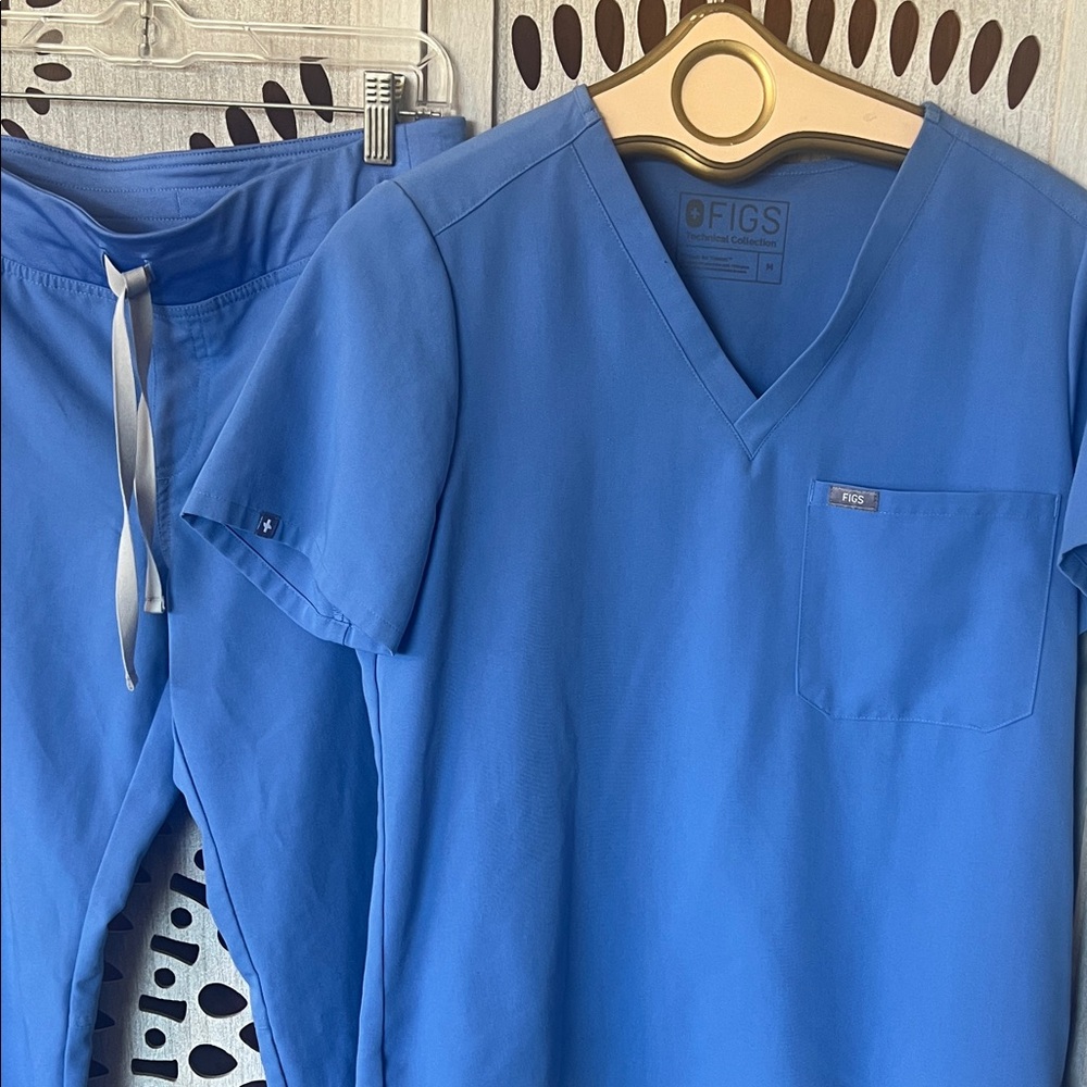 Figs Vivid Blue Scrub Set top size M, pant size S. Sold as a set. Mint condition